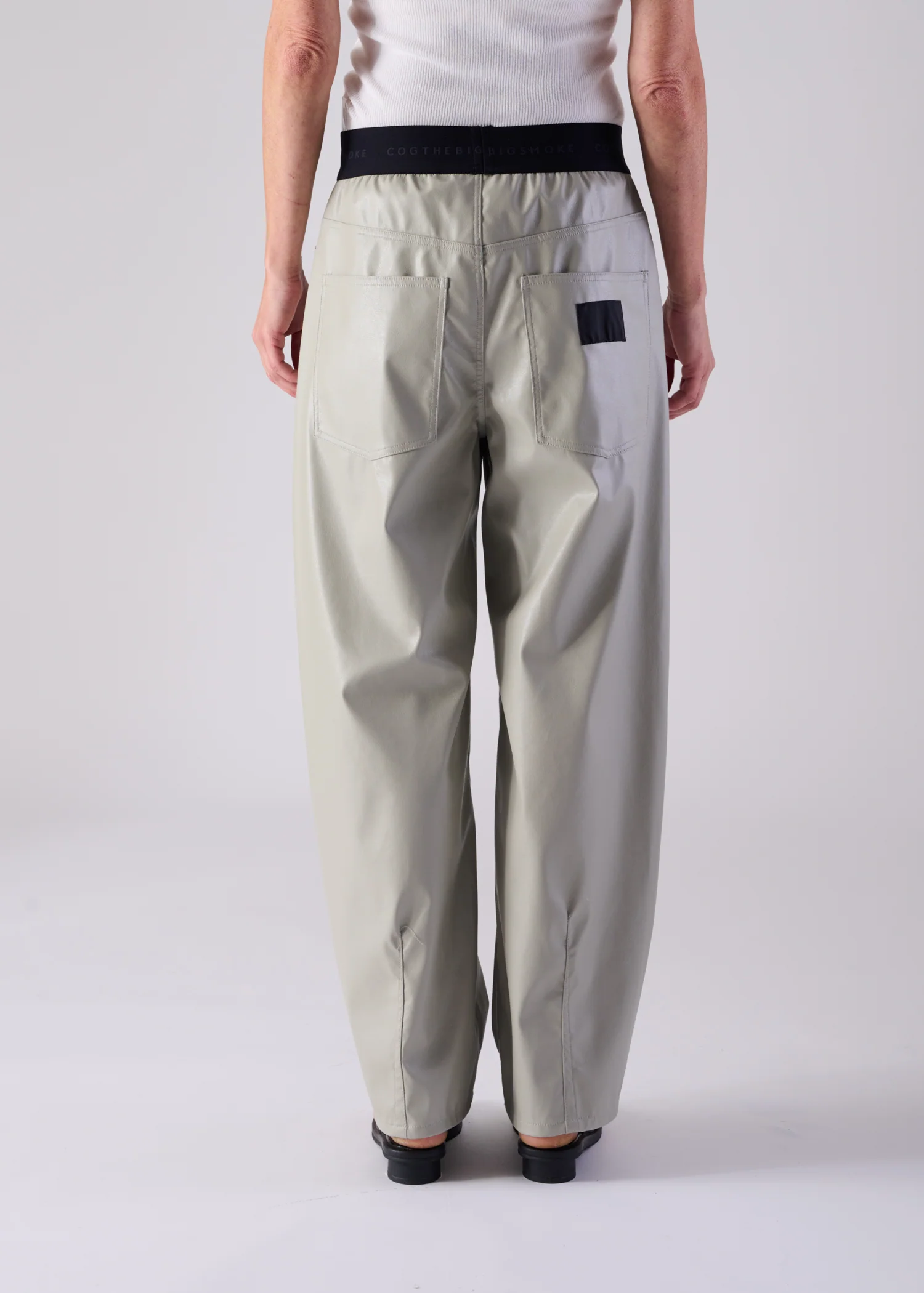 27 NOEL BARREL TROUSERS / VEGAN LEATHER - C14 - Image 3