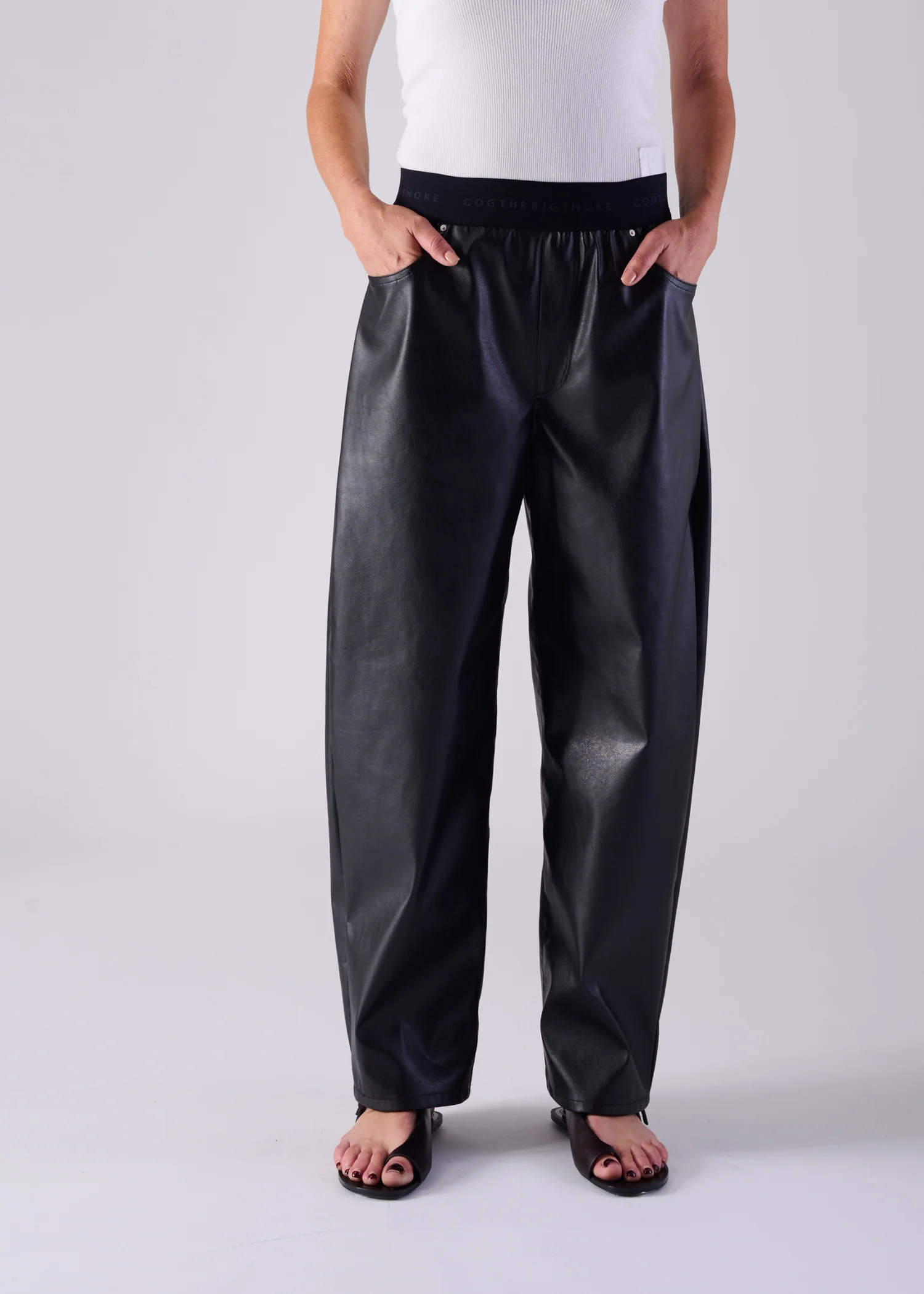 27 NOEL BARREL TROUSERS / VEGAN LEATHER - C14 - Image 6